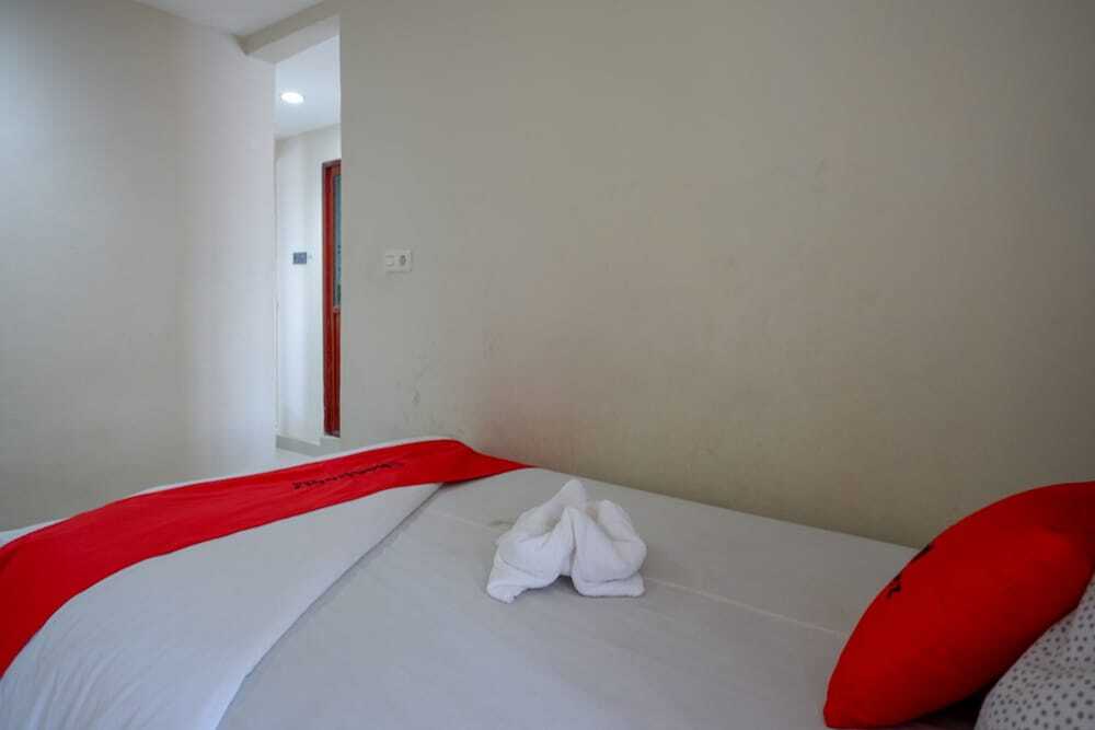 Палопо: RedDoorz @ Jalan Jenderal Sudirman Palopo