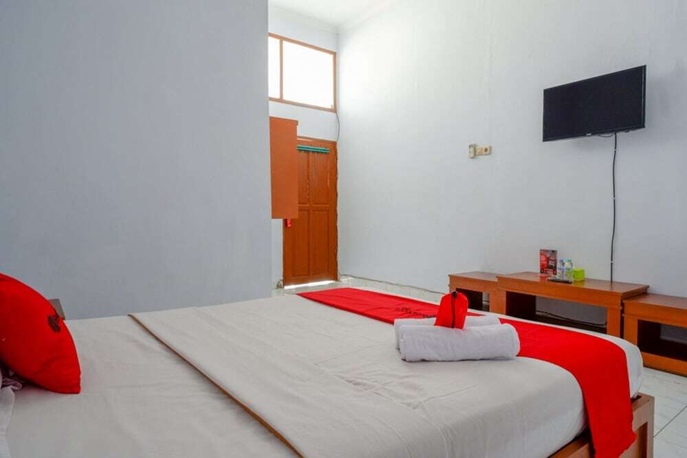 Палопо: RedDoorz @ Hotel Horas Palopo