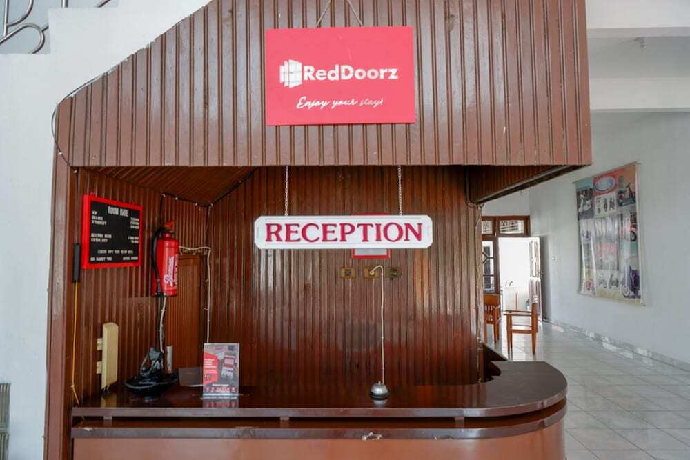 Палопо: RedDoorz @ Hotel Horas Palopo