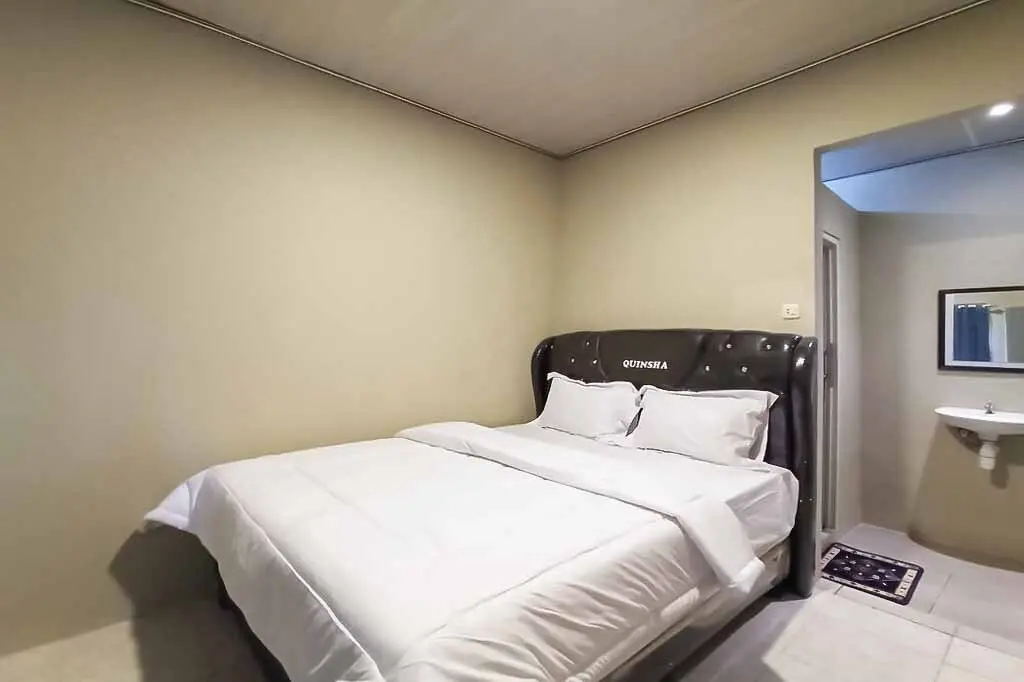 Метро: RedDoorz near Taman Merdeka Metro Lampung