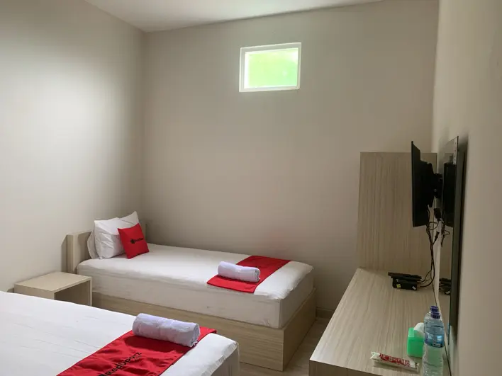 Пурбалингга: RedDoorz near Alun Alun Purbalingga