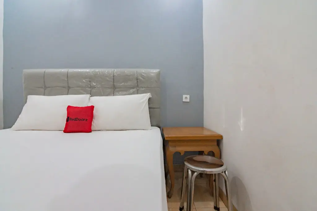 Чиребон: RedDoorz near Prujakan Station Cirebon