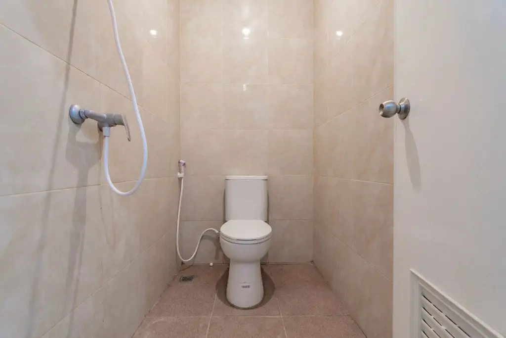 Чиребон: RedDoorz near Prujakan Station Cirebon