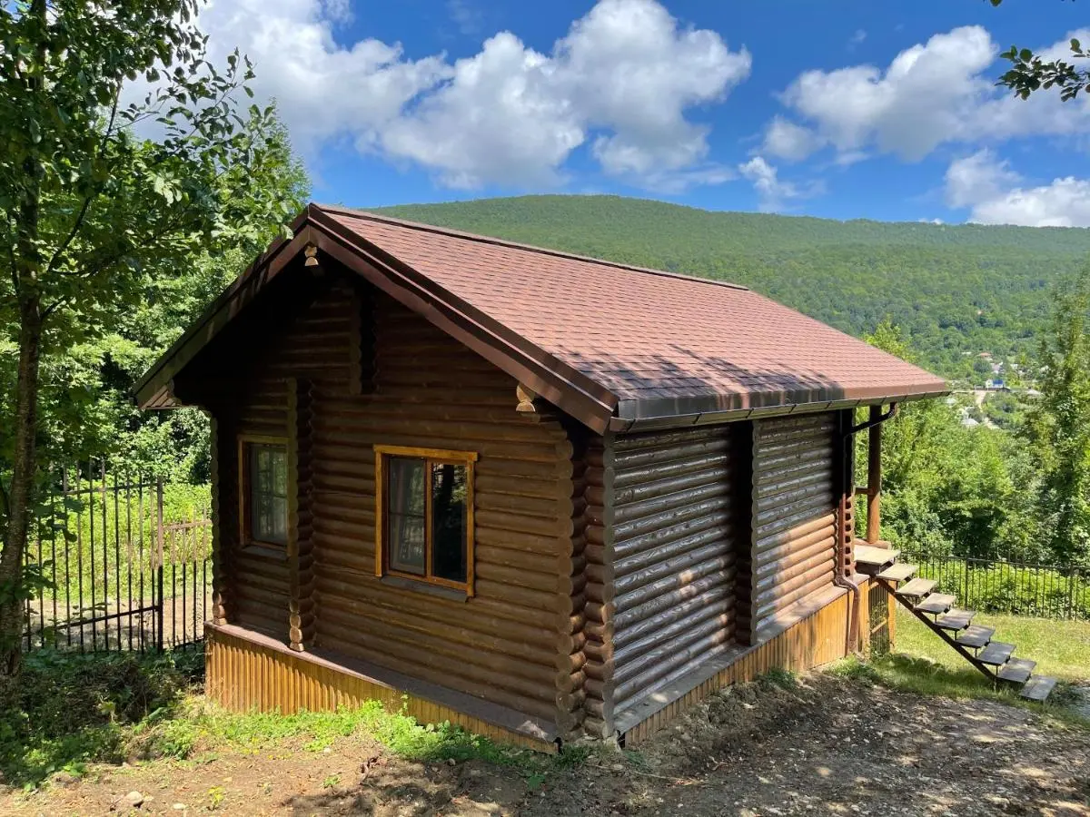 Мезмай: ЭкоHouse