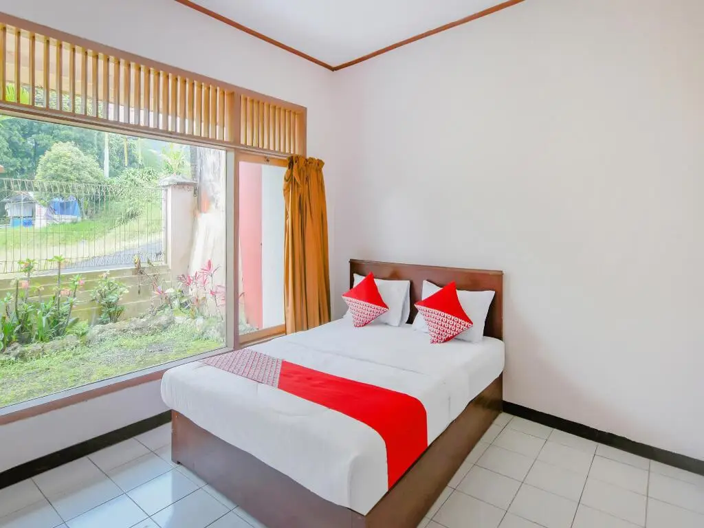 Батураден: OYO 90258 Hotel New Aprilla