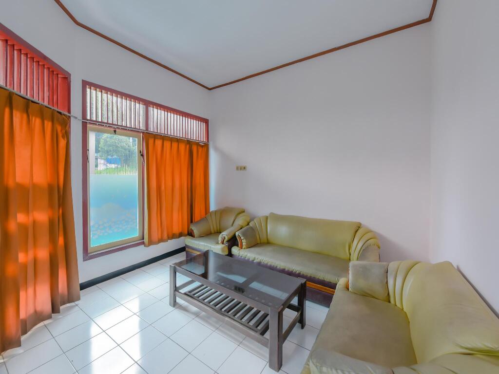 Батураден: OYO 90258 Hotel New Aprilla