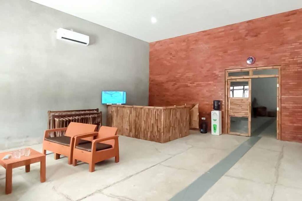 Маджаленгка: Sukawana Guest House RedPartner