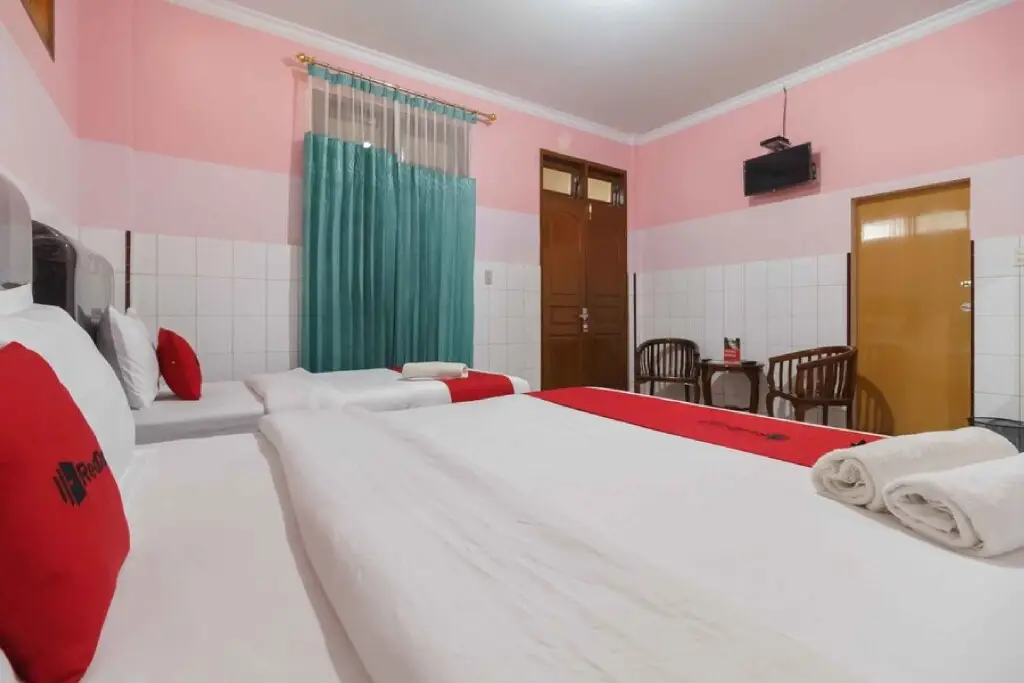 Медан: Formerly RedDoorz Plus @ Jalan Gatot Subroto Medan
