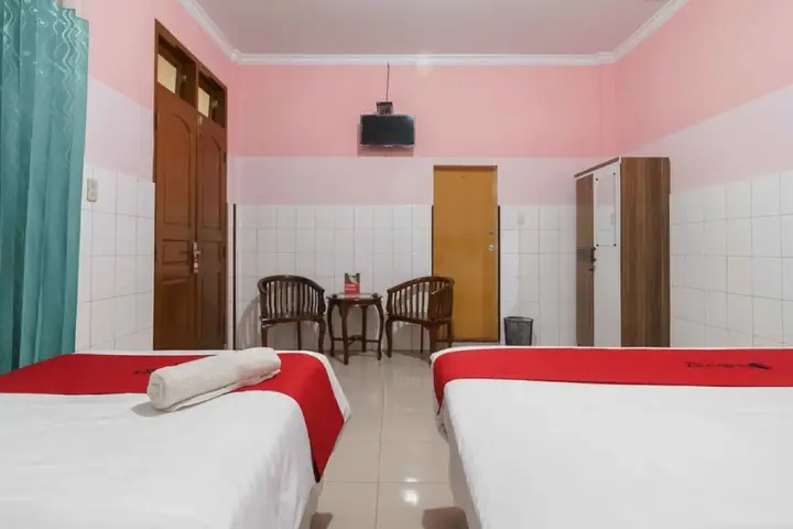 Медан: Formerly RedDoorz Plus @ Jalan Gatot Subroto Medan