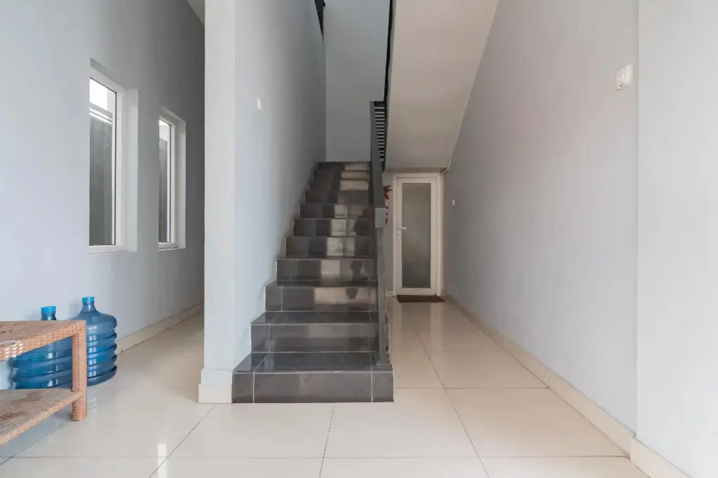 Чиребон: Reddoorz Plus Syariah @ Tuparev Cirebon 3