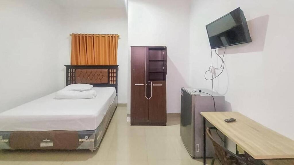 Enine Homestay Makassar RedPartner — фото 1