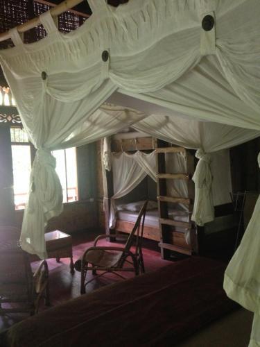 Букит Лаванг: Kupu Kupu Garden Guest House & Cafe
