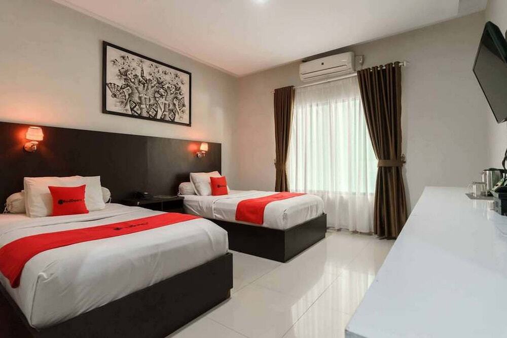 Бакаухени: Reddoorz Near Pelabuhan Bakauheni Lampung