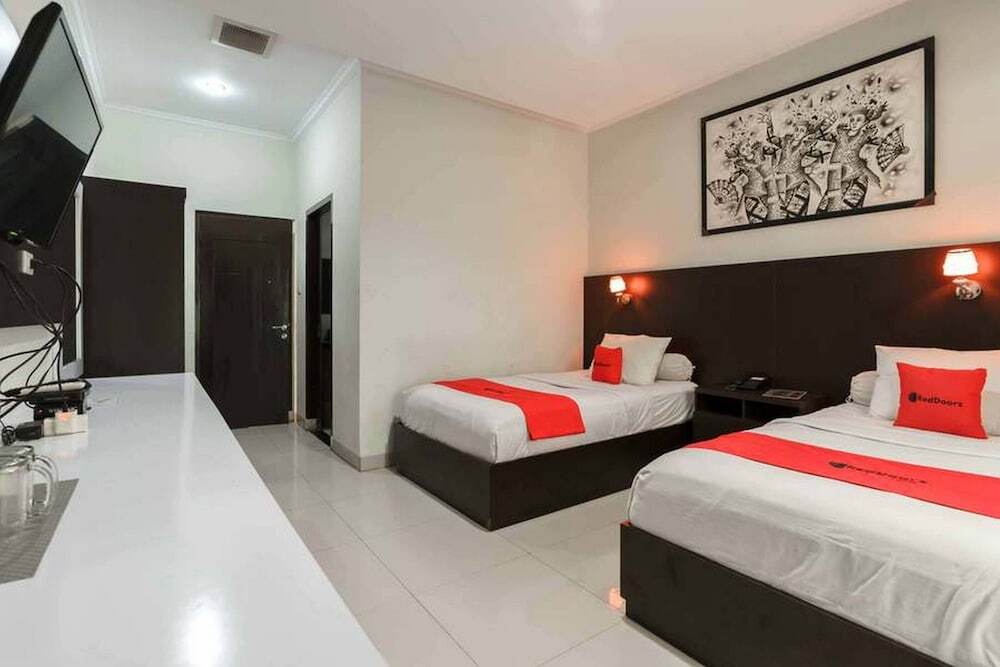Бакаухени: Reddoorz Near Pelabuhan Bakauheni Lampung