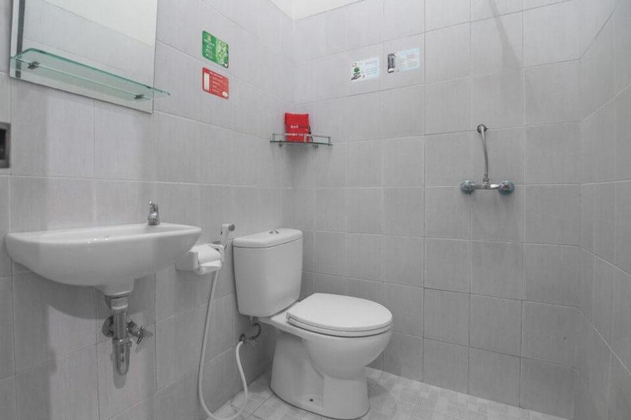Бранти: RedDoorz near Radin Intan Airport Lampung 2