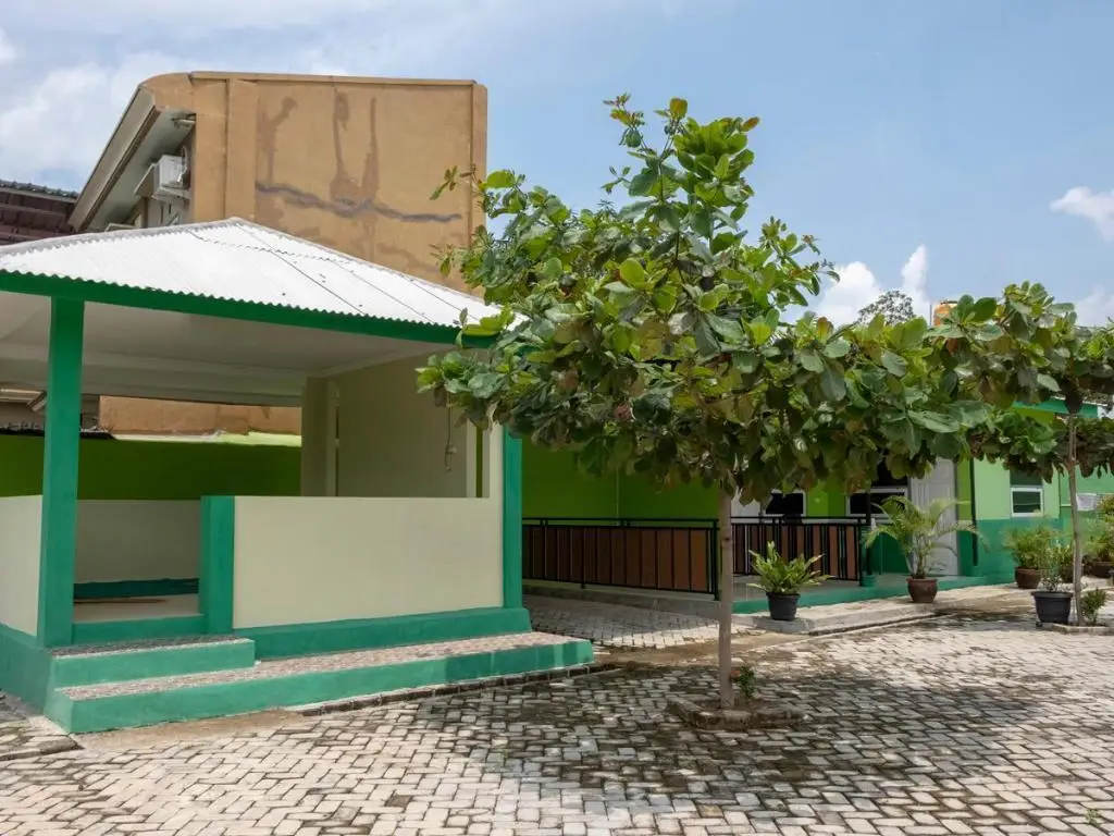 OYO 3115 Branti Raya Guest House — фото 1