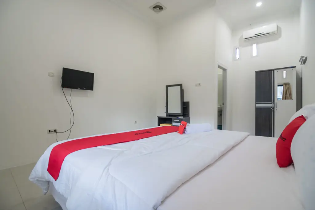 Джамби: RedDoorz near Sultan Thaha Airport Jambi
