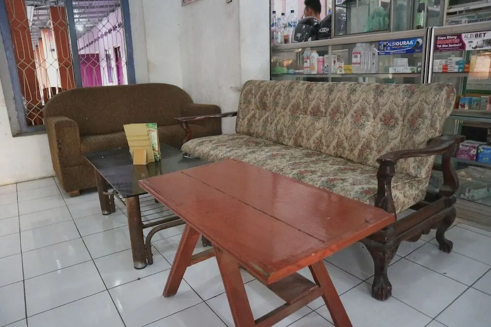 Понорого: OYO Life 1972 Aman Family Inn Syariah