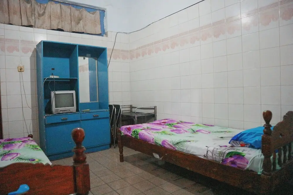Понорого: OYO Life 1972 Aman Family Inn Syariah