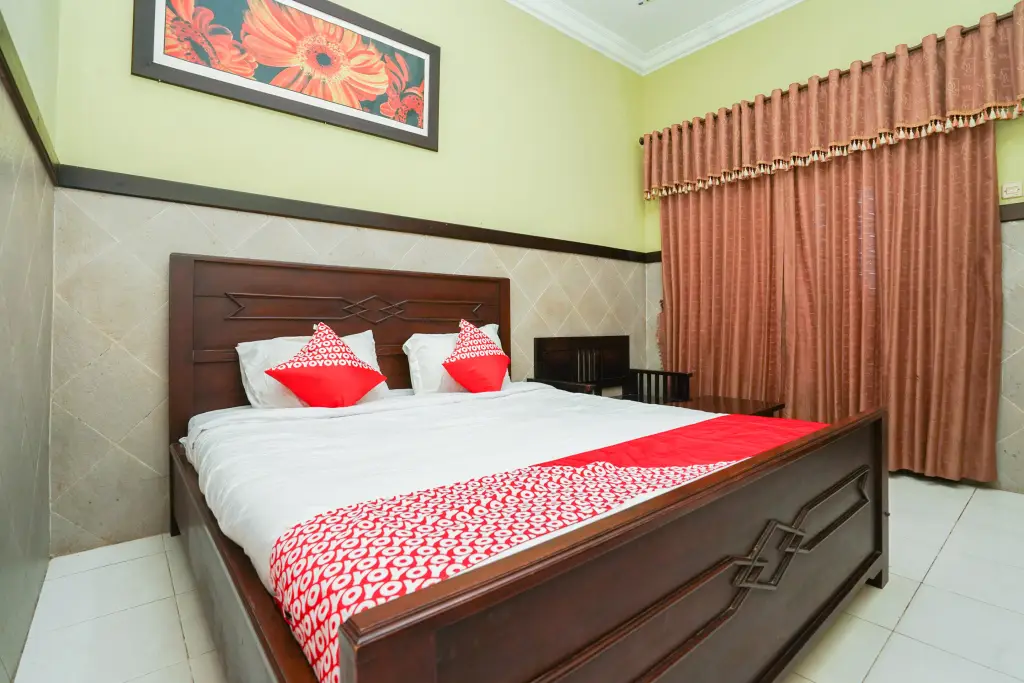 Тубан: OYO 1588 Hotel Bintang
