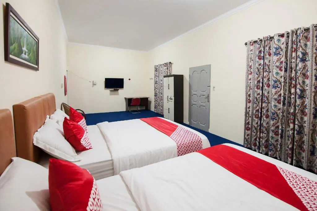 Тангга Бату Барат: OYO 719 Penginapan Panatapan Almonsari Resort
