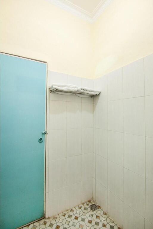 Тангга Бату Барат: OYO 719 Penginapan Panatapan Almonsari Resort