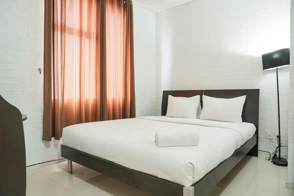 Джакарта: Spacious Studio the Lavande Residence Apartment Near Kota Kasablanka