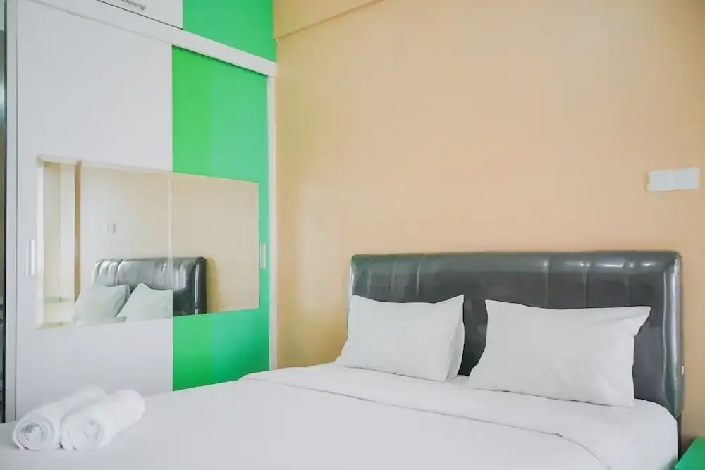 Тангеранг: Cozy Studio Apartment at Tamansari Skylounge near Soetta Airport