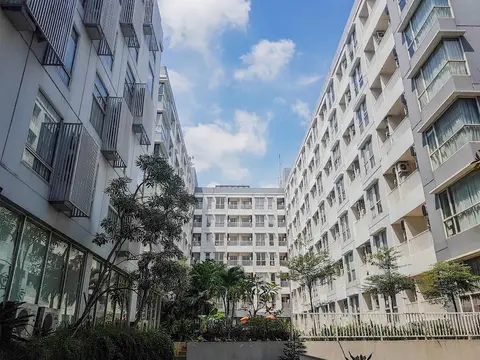Cozy Studio Apartment at Tamansari Skylounge near Soetta Airport — фото 1