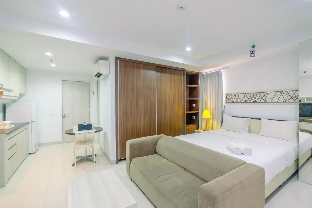 Чикаранг: Brand New Studio Room @ Azalea Apartment