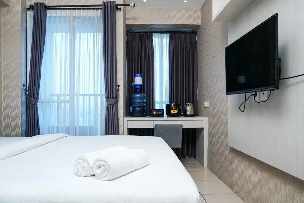 Джакарта: Fully Furnished and Cozy Studio Tifolia Apartment