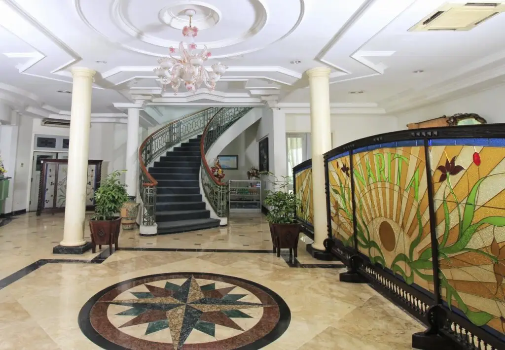 Караганьяр: Hotel Narita Solo