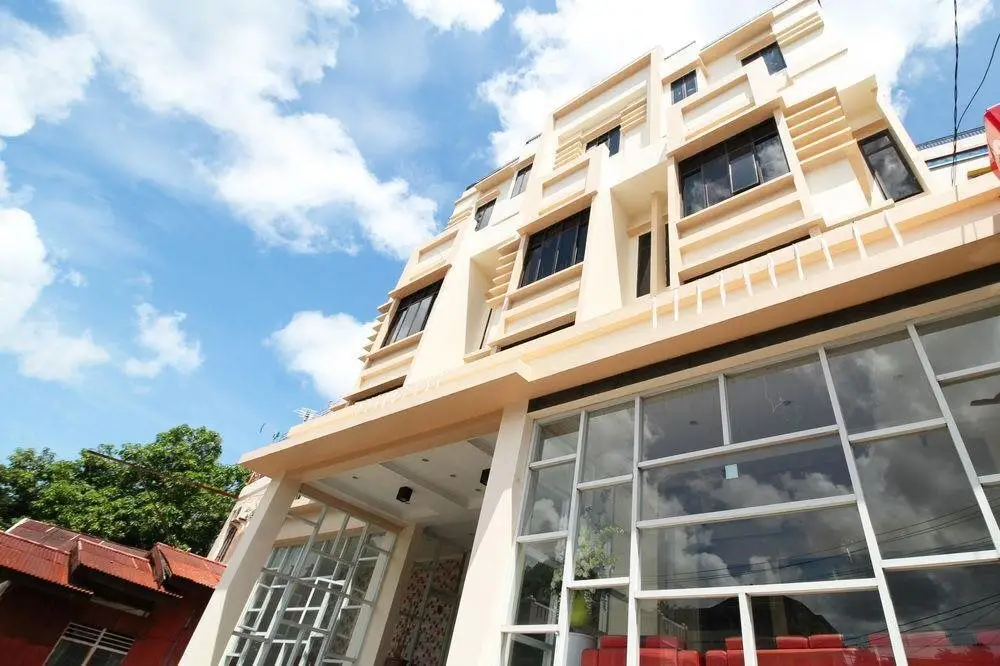 Манадо: Elfah Hotel Manado by Airy Rooms