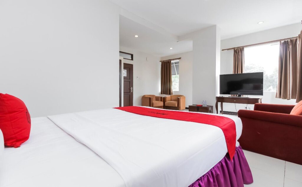 Hotel Emia by RedDoorz — фото 1