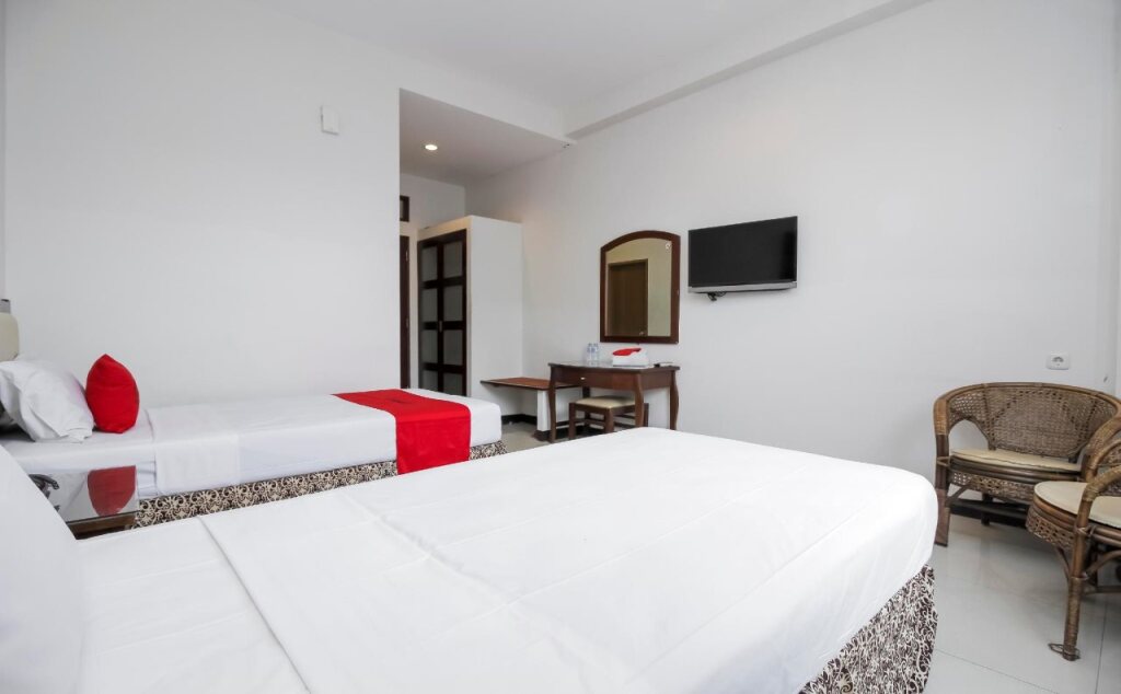 Бандунг: Hotel Emia by RedDoorz