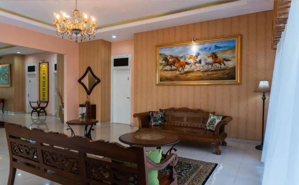 Бандунг: Kuwera Inn Guest House by Airy Rooms