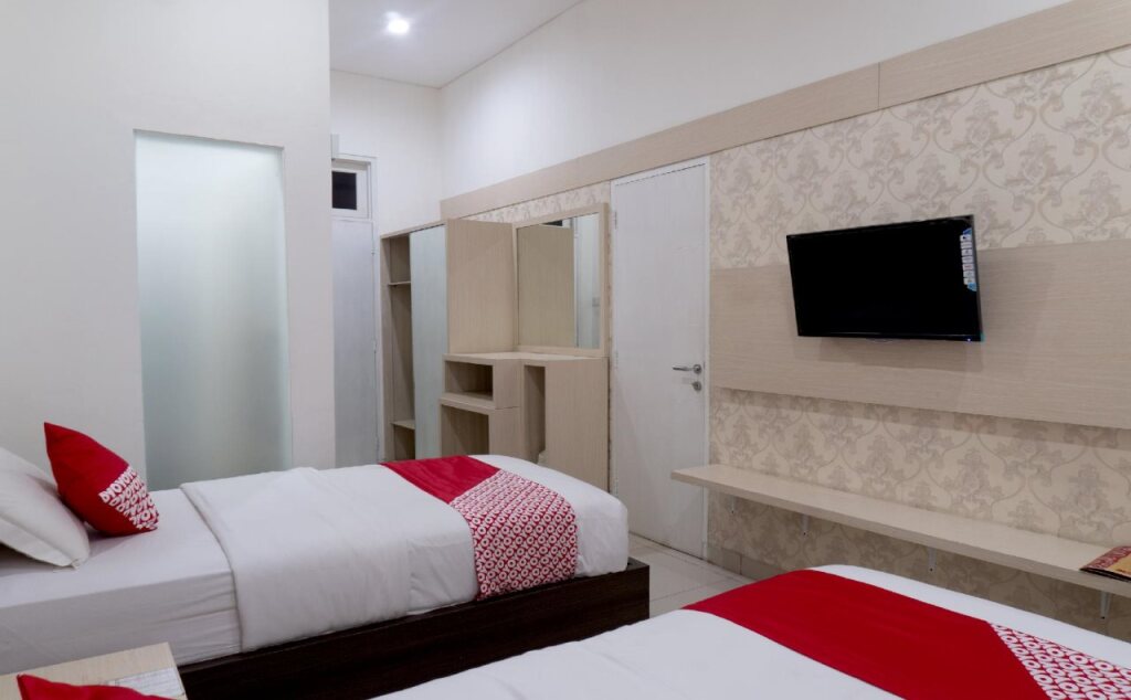 Бандунг: Kuwera Inn Guest House by Airy Rooms