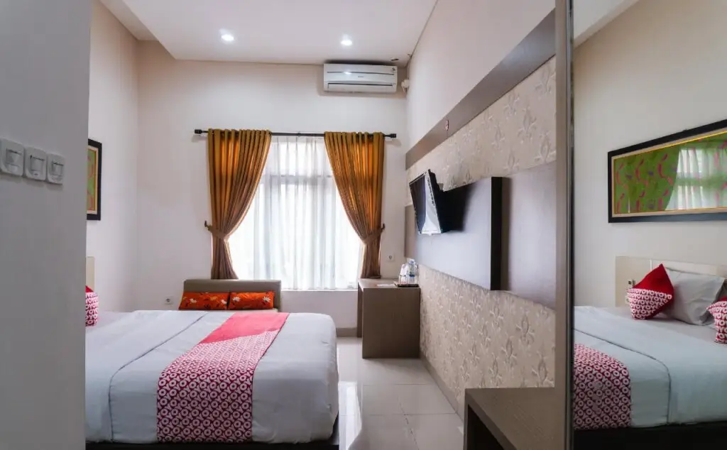 Бандунг: Kuwera Inn Guest House by Airy Rooms