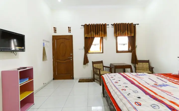 Бату: Bagoes Homestay Malang