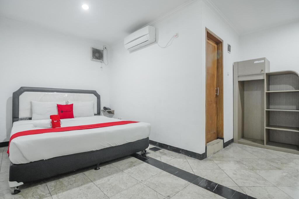 Сукабуми: Reddoorz Near Stasiun Kota Sukabumi