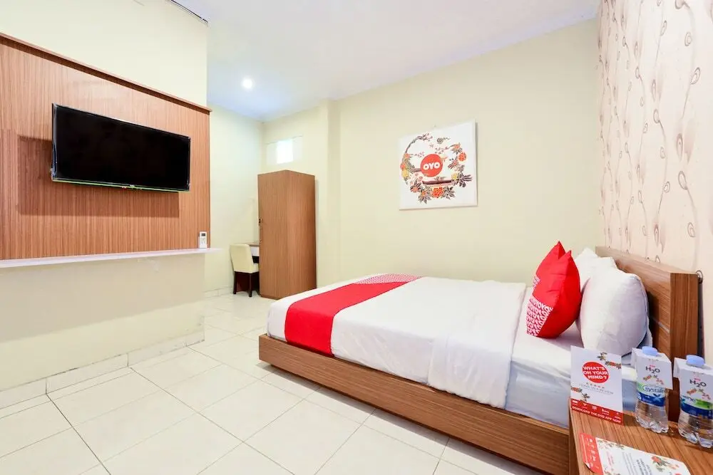 Hotel Family Syariah 2 by OYO — фото 1