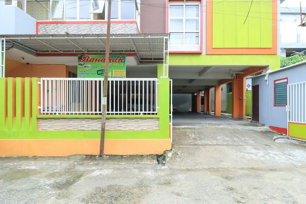 Самаринда: Raudah Guest House Samarinda