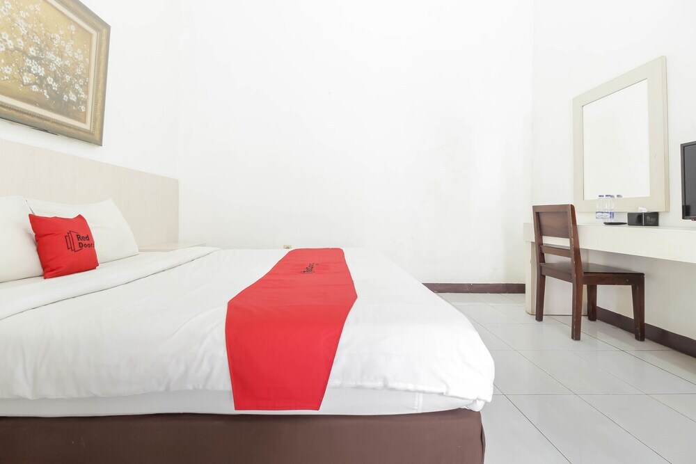 Чиребон: La Mega Hotel Cirebon by Reddoorz