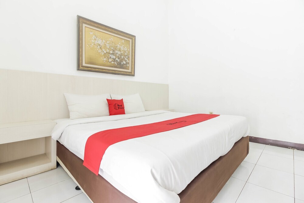 Чиребон: La Mega Hotel Cirebon by Reddoorz