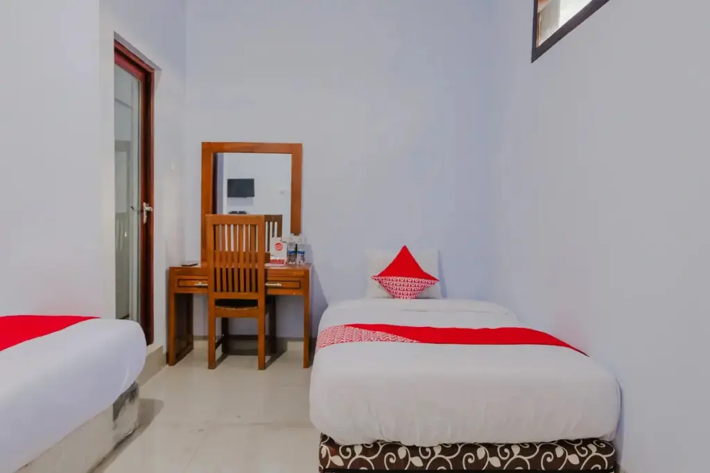 Бату: Bing Jaya Guest House by OYO Rooms
