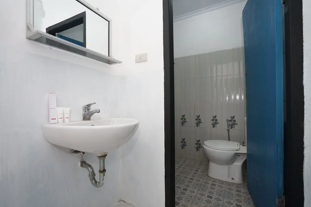 Лубуклингау: Paris Hotel by OYO Rooms