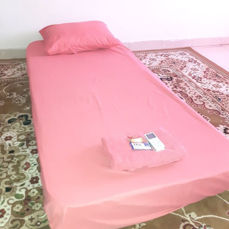 Джамби: Almira Homestay near Airport - Hostel