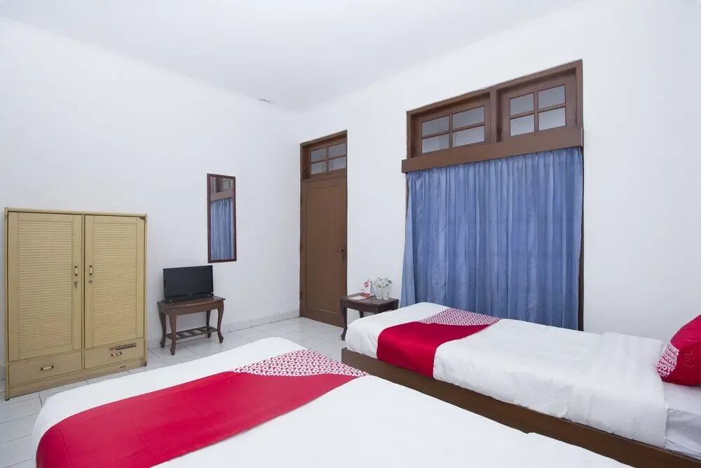 Джокьякарта: Hotel Dewi Sri by OYO Rooms