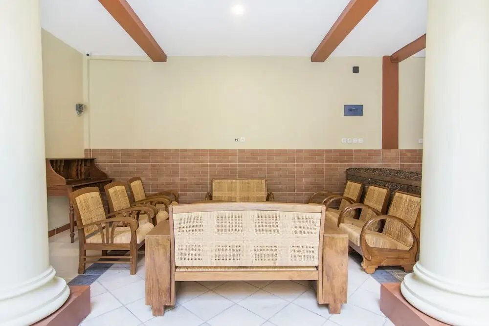 Депок: Dewi Fortuna Guest House by OYO Rooms