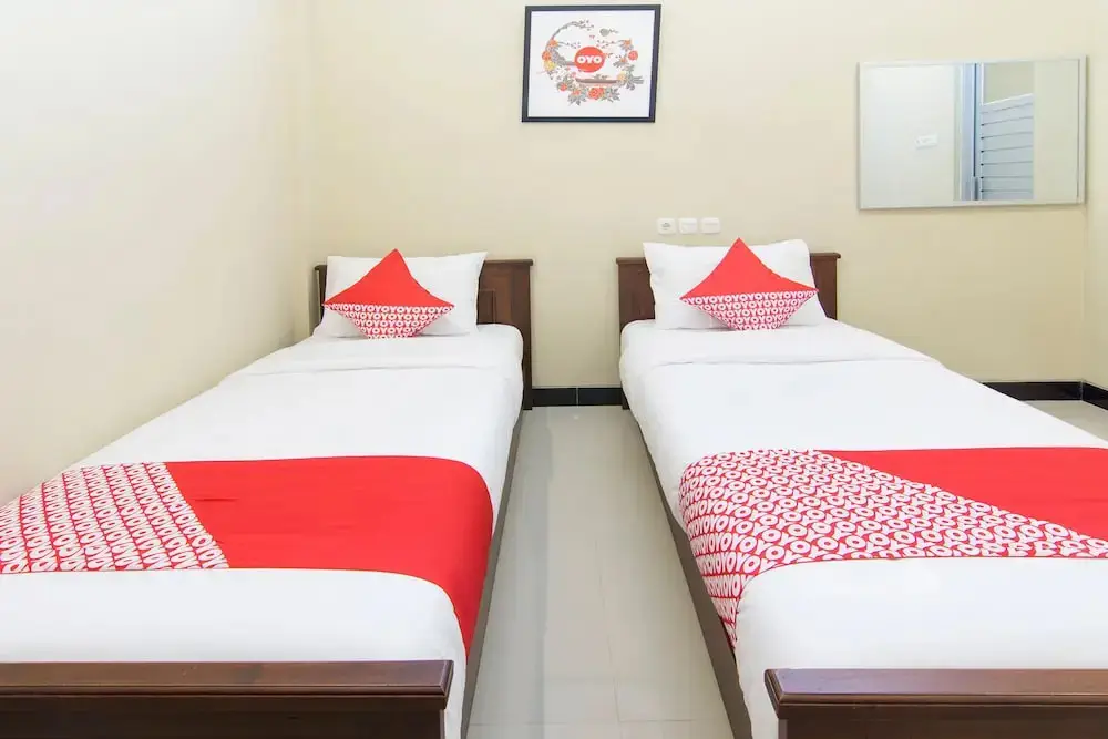 Депок: Dewi Fortuna Guest House by OYO Rooms